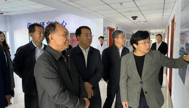 全國政協農委副主任一行考察河北平泉食用菌產業發展